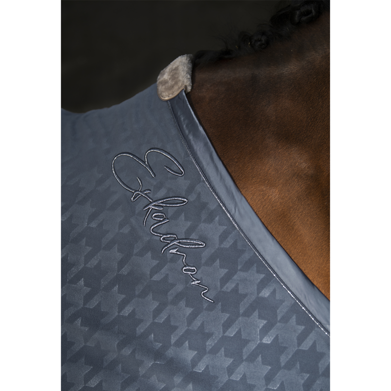 Eskadron Fleece Stamp Sweat Rug Essence AW22 - Dove Blue-2