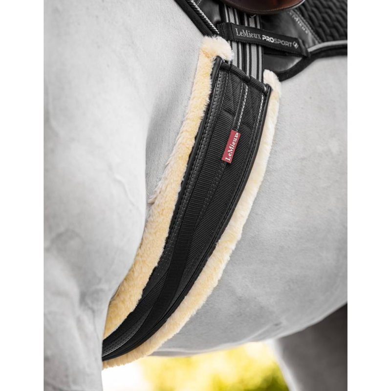 LeMieux Fleece Lined Anatomic Girth - Black/Natural-2
