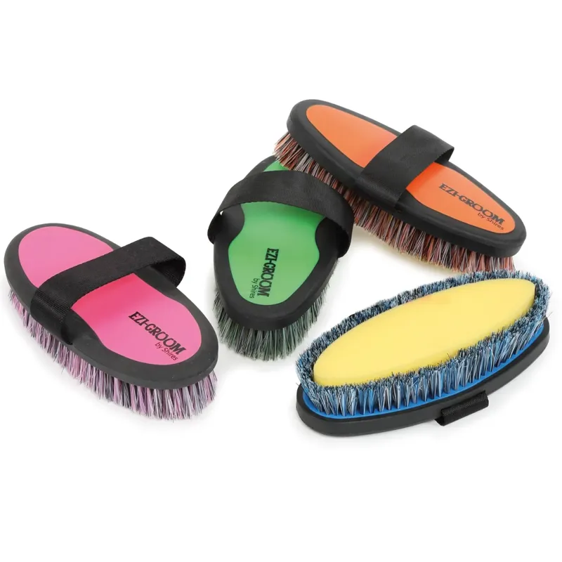 Shires EZI-GROOM Grip Body Wash Brush