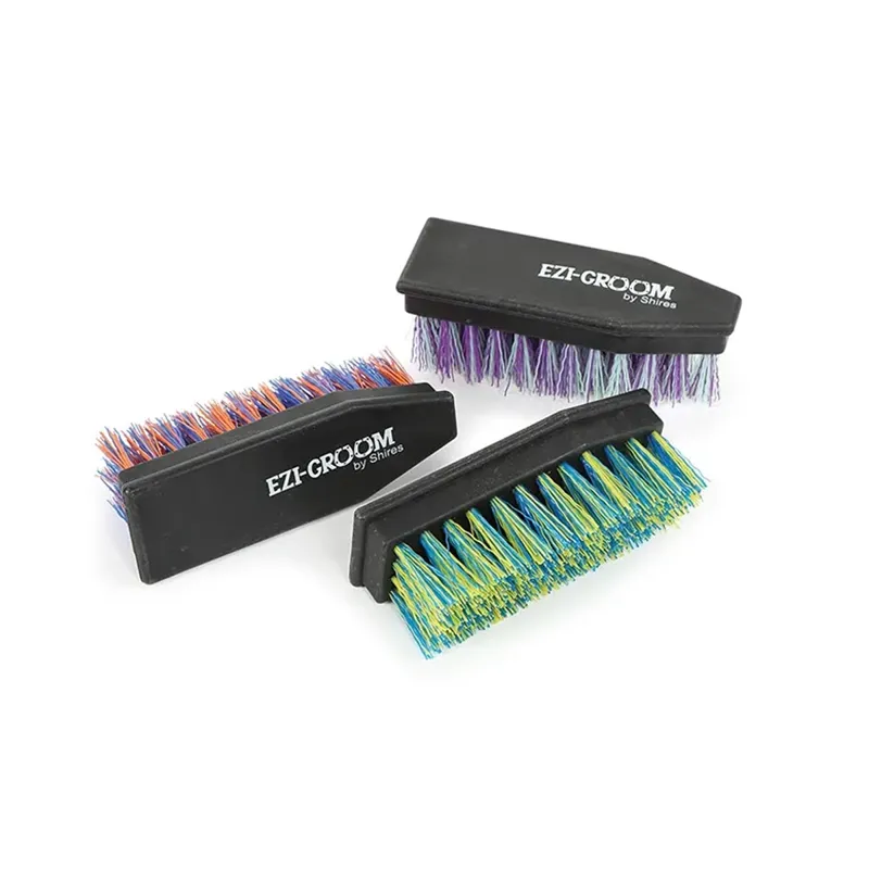 Shires EZI-GROOM Shape Up Hoof Brush