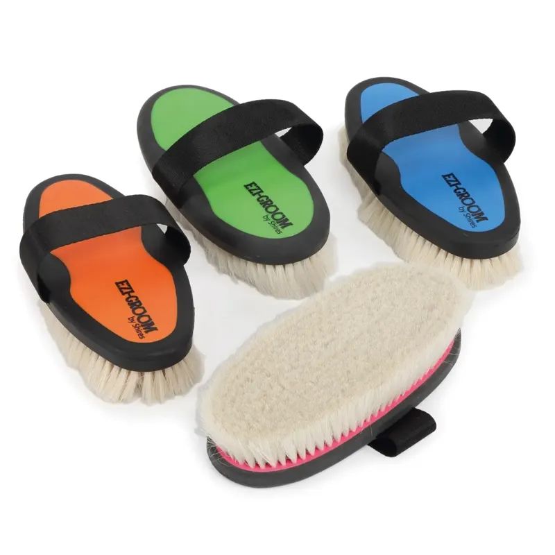 Shires EZI-GROOM Grip Body Brush with Goat Hair