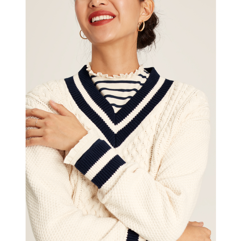 Joules Women's Dawson V-Neck Cricket Jumper - Creme Navy-3