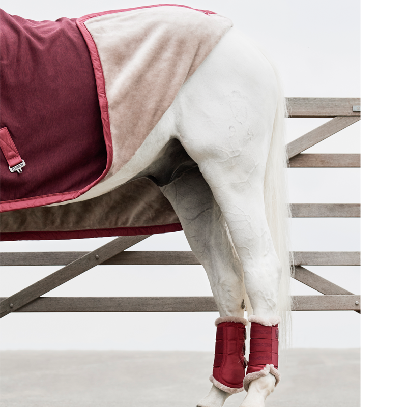 Eskadron 3D Fleece Faux Fur Sweat Rug Classic Sports AW21 - Rustic Red -2