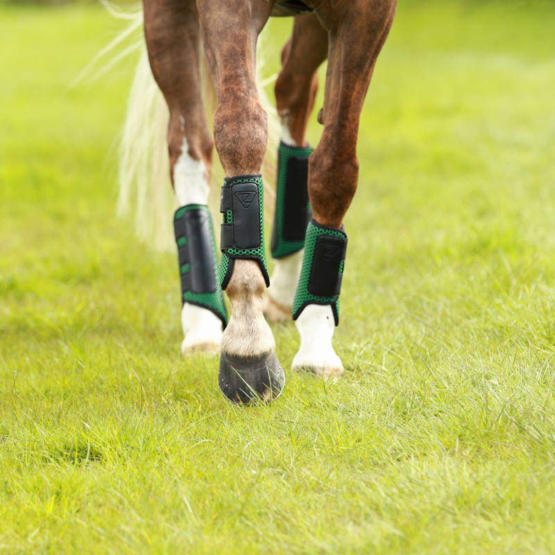 Equilibrium Tri-Zone Impact Sports Boots - Front - Hunter Green-4