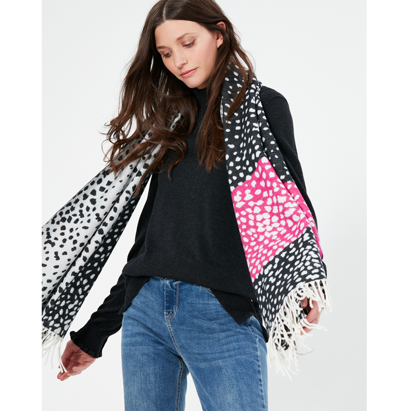 Joules Elissa Jacquard Warm Handle Scarf - Black/Cream-4
