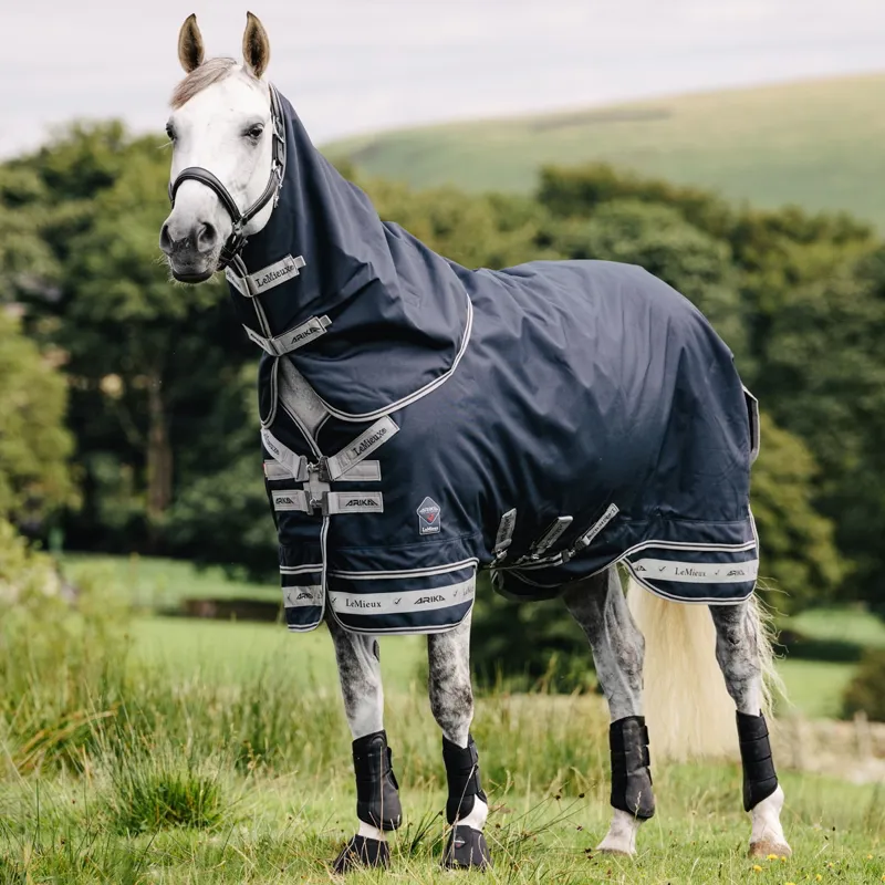LeMieux Arika Storm-Tek 200g Detachable Neck Turnout Rug - Navy