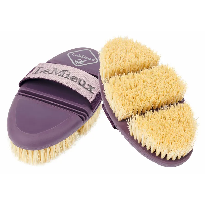 LeMieux Flexi Scrubbing Brush - Fig