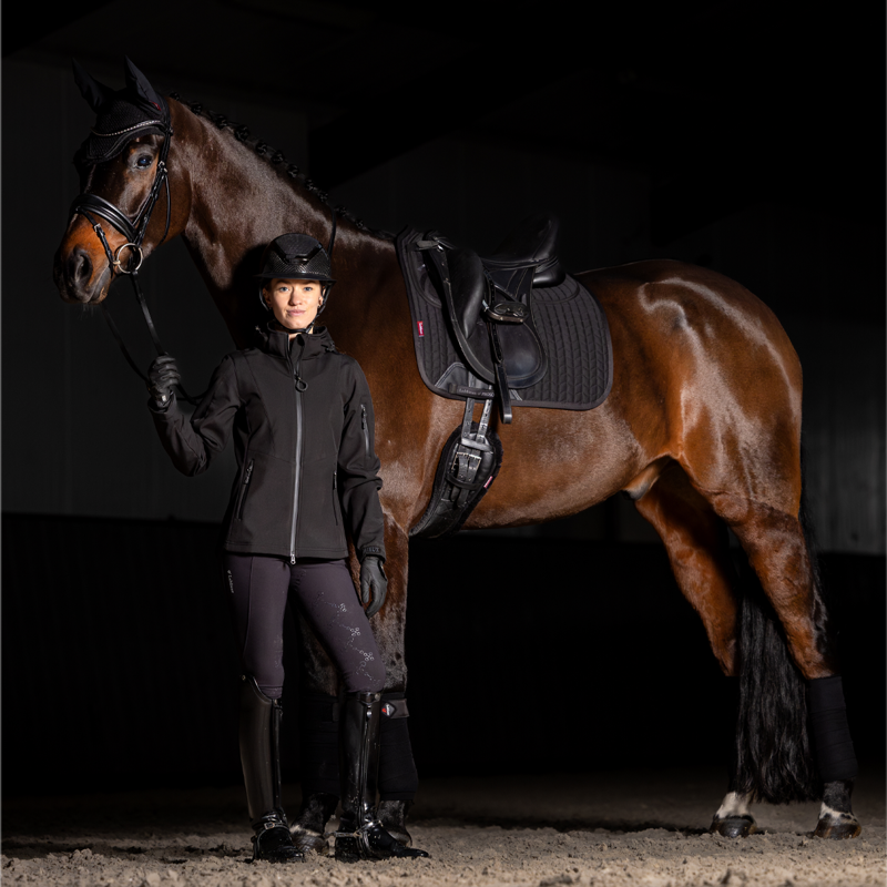LeMieux Prosorb Plain 2 Pocket Dressage Square Large - Black-2