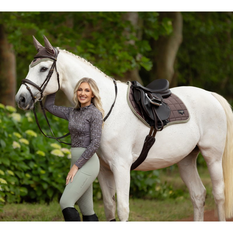 LeMieux Loire Classic Close Contact Square - Walnut-4