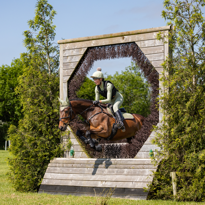LeMieux Suede Close Contact Square - Fern-7