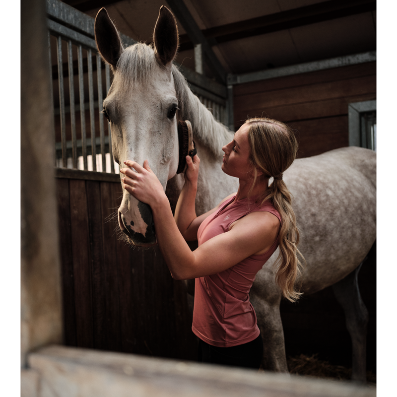 Ariat Women's Hailey Sleeveless Base Layer - Dusty Rose-3