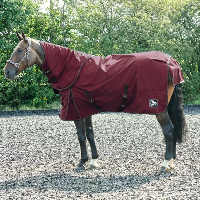 John Whitaker James 200g Turnout Rug - Burgundy