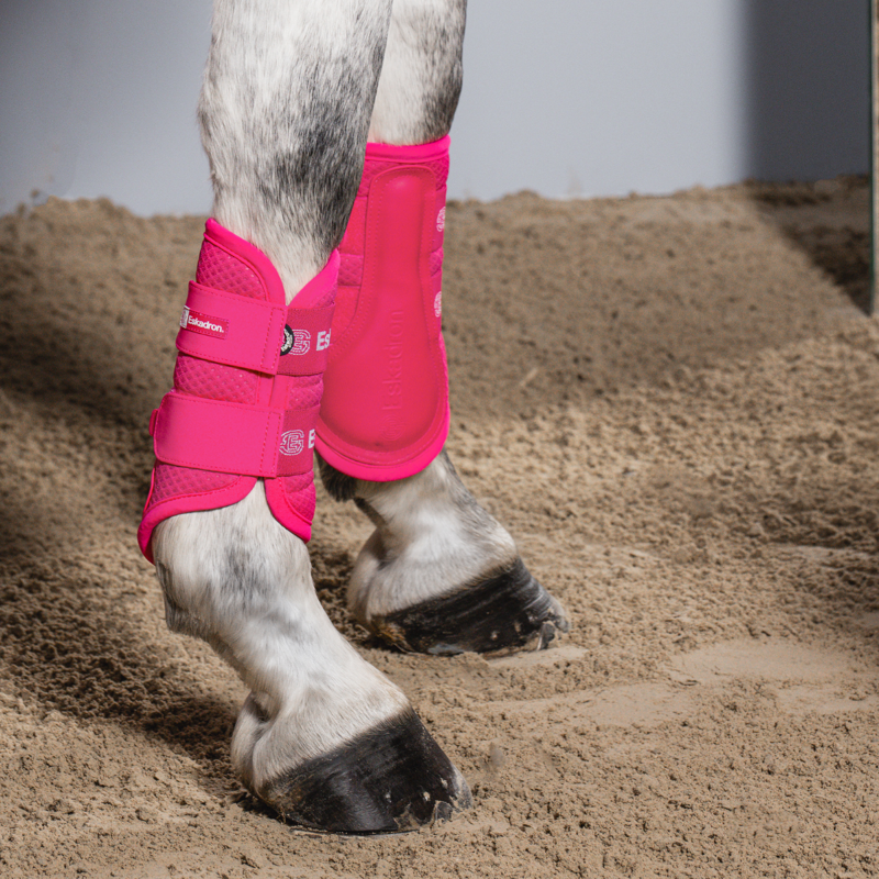 Eskadron Mesh Tendon Boots Dynamic AW26 - Lipstick-1