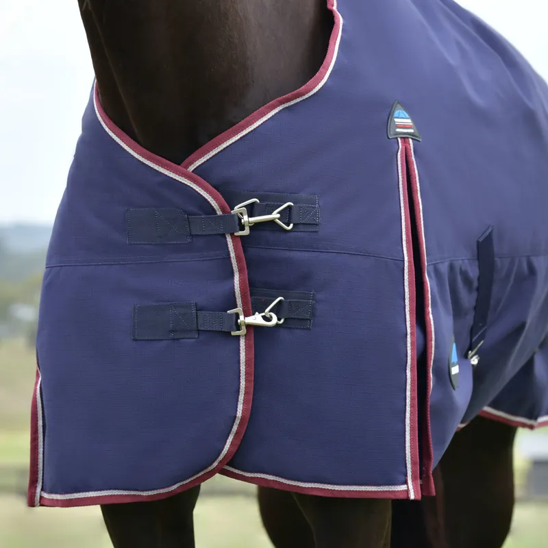 WeatherBeeta ComfiTec Essential Standard 100g Turnout Rug - Navy/Burgundy-3
