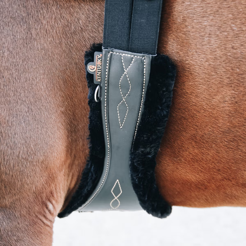 Kentucky Sheepskin Anatomic Girth Cover - Black-1
