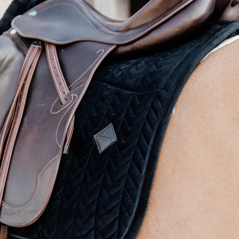 Kentucky Skin Friendly Velvet Dressage Saddlepad Full - Black-1