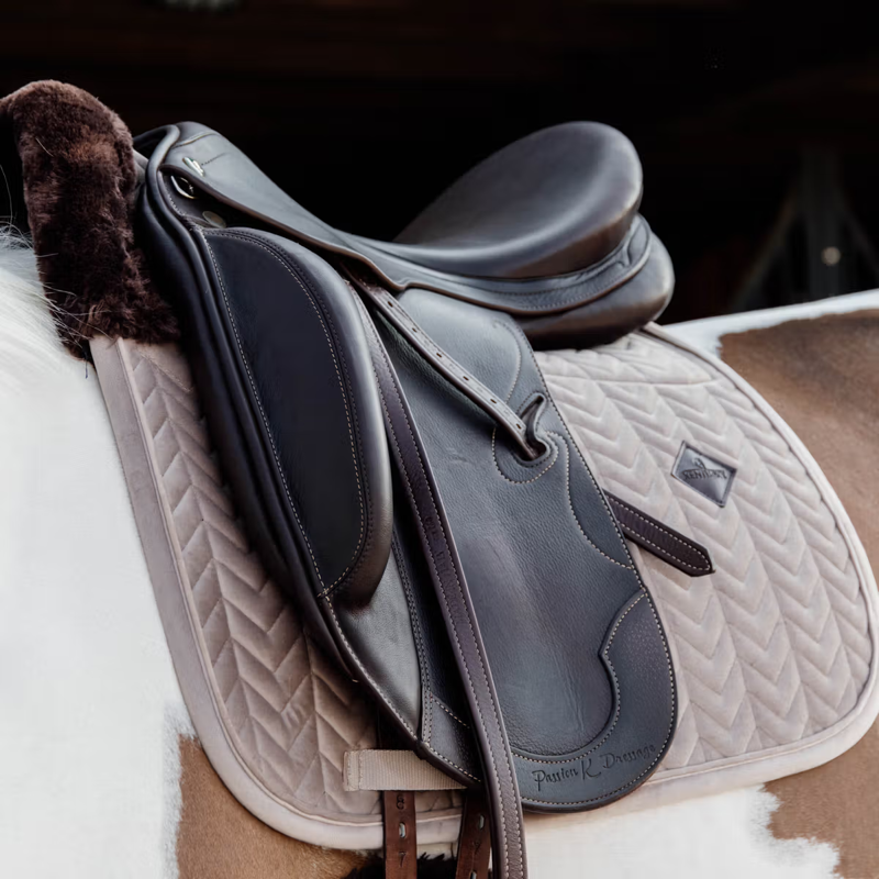 Kentucky Skin Friendly Velvet Dressage Saddlepad Full - Beige-1