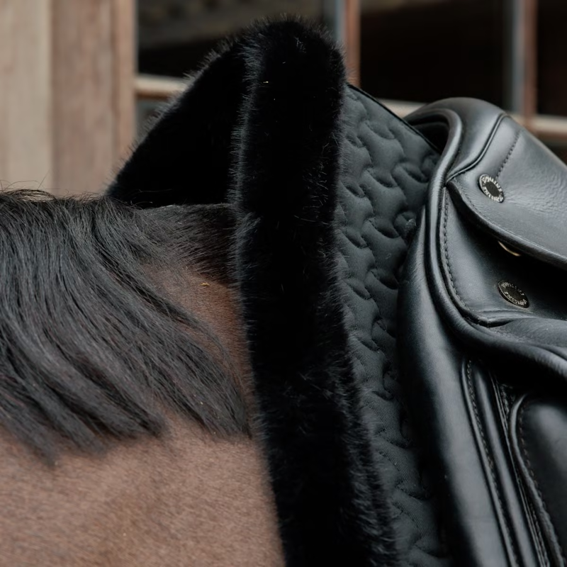 Kentucky Fake Fur Plaited Quilt Dressage Saddlepad Full - Black-1