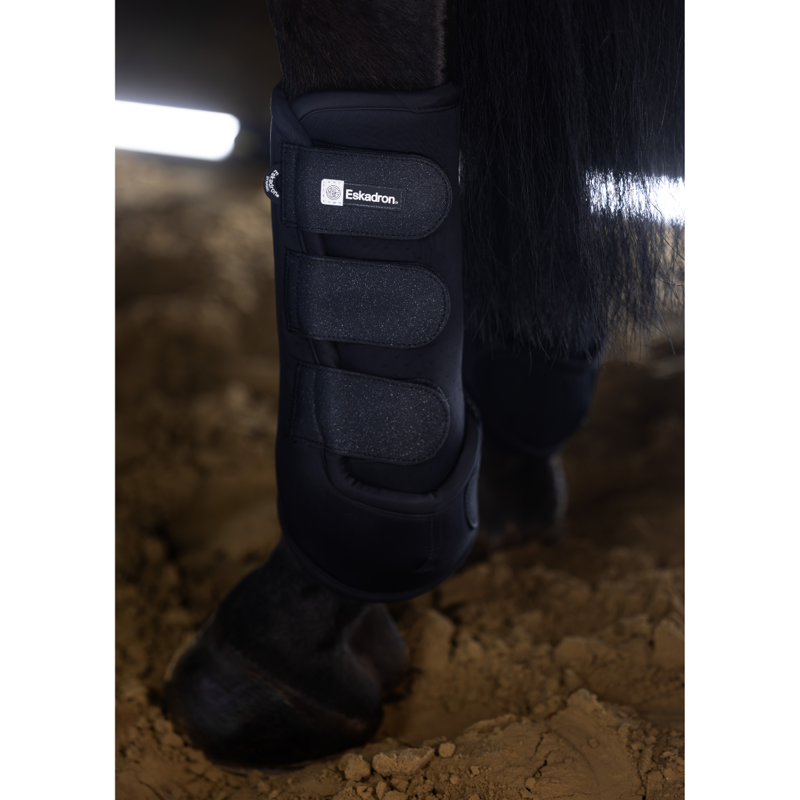 Eskadron Pro Dressage Hind Tendon Boots Dynamic AW25 - Black-1