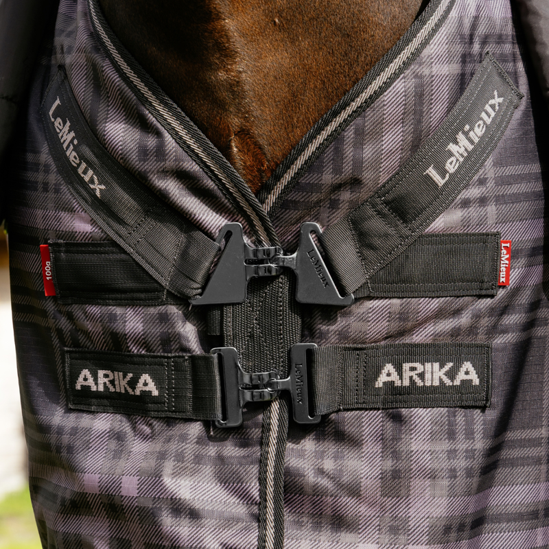 LeMieux Arika Check 200g Turnout Rug - Cocoa-2