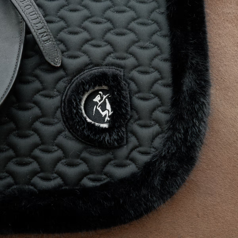 Kentucky Fake Fur Plaited Quilt Dressage Saddlepad Full - Black-2