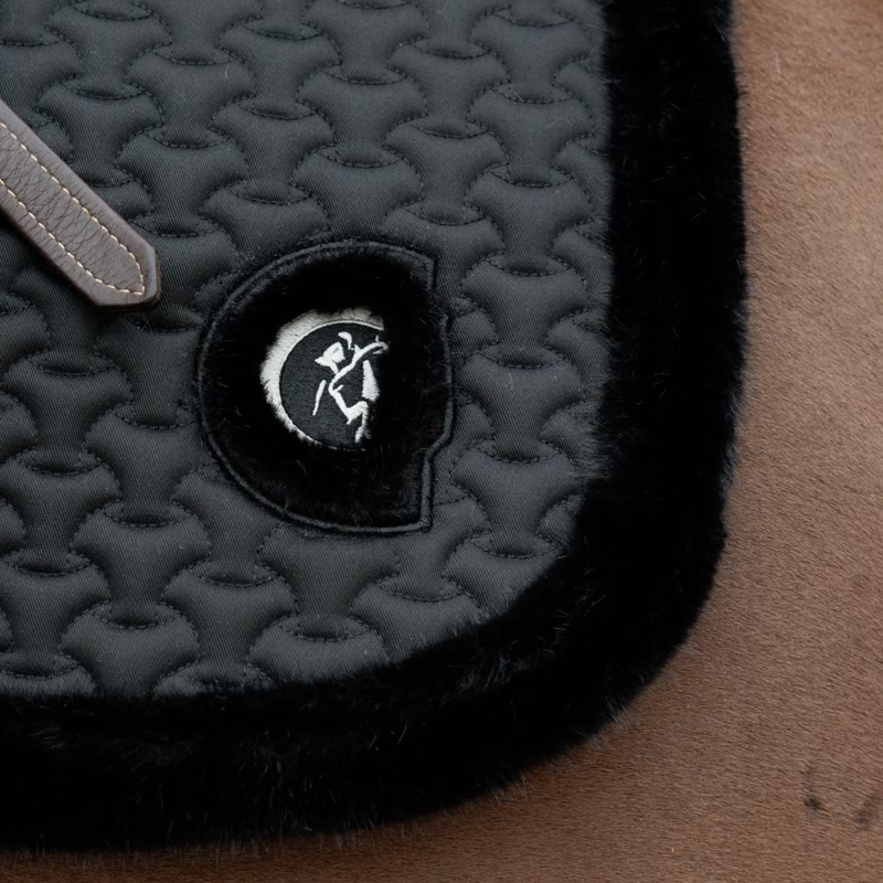 Kentucky Fake Fur Plaited Quilt Jumping Saddlepad Full - Black-2