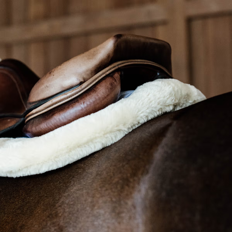 Kentucky Vegan Sheepskin Hunter Jumping Numnah - White-3