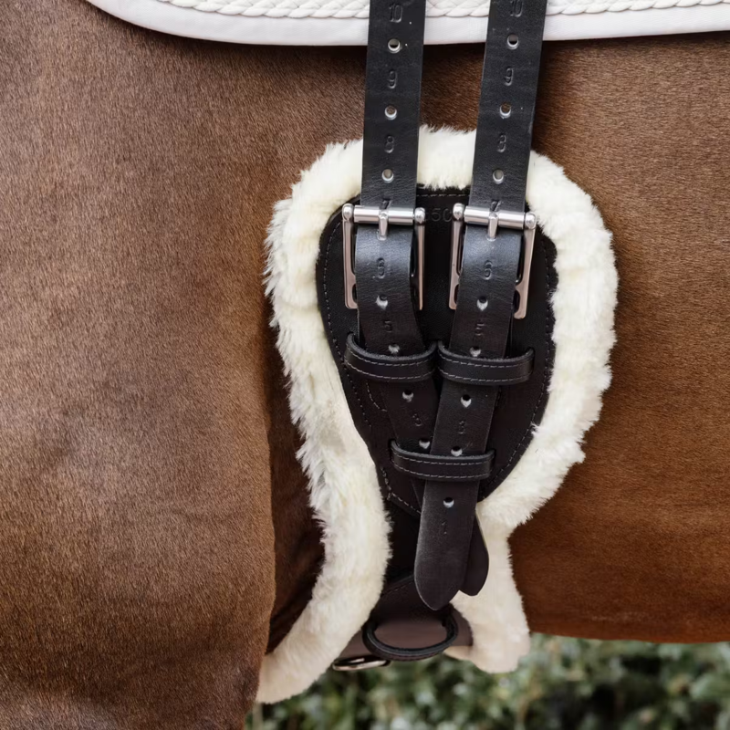 Kentucky Sheepskin Anatomic Short Girth - Black-4