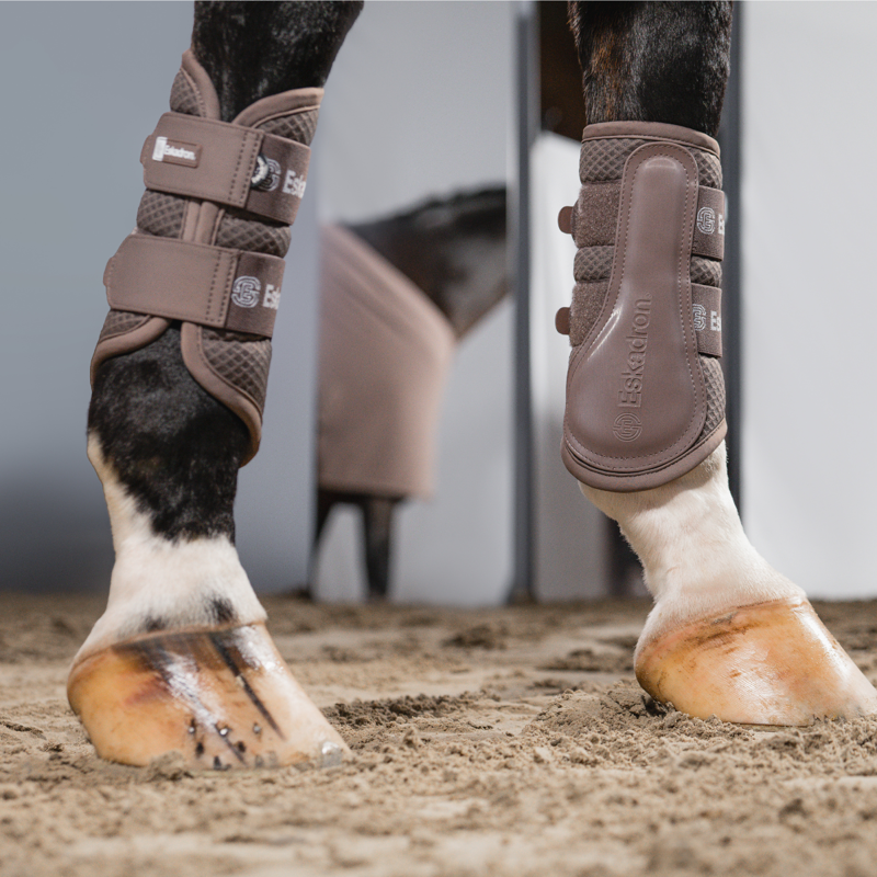 Eskadron Mesh Tendon Boots Dynamic AW26 - Powder Taupe-1