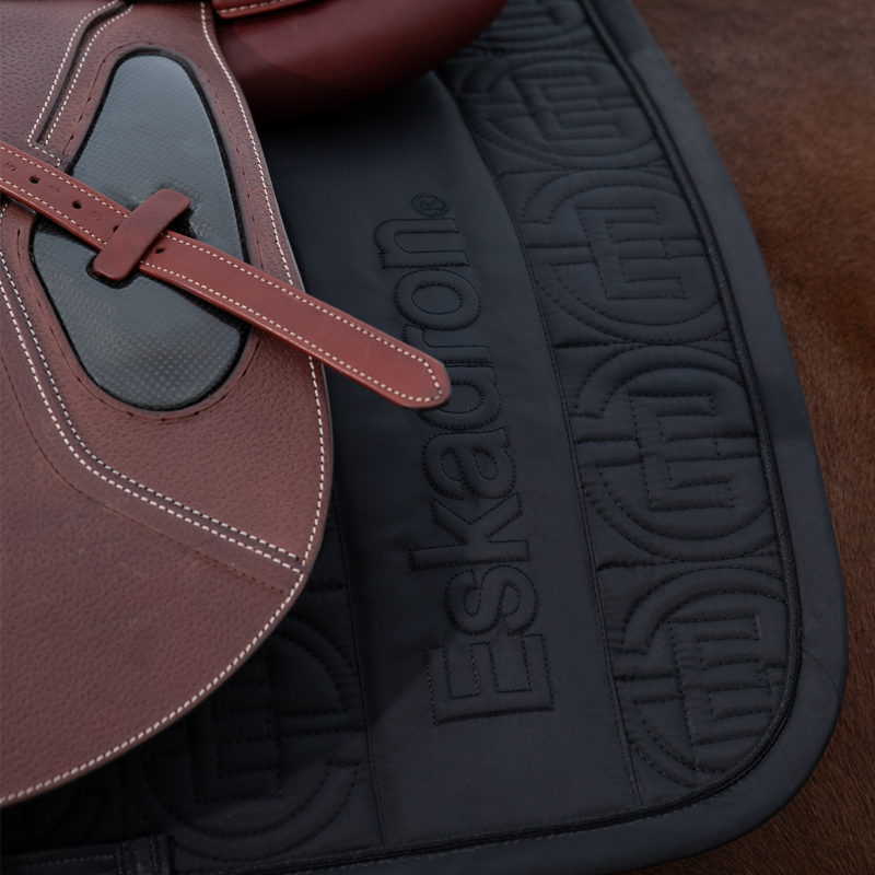 Eskadron Big Square Highgloss Saddlecloth Dynamic SS24 - Black-1