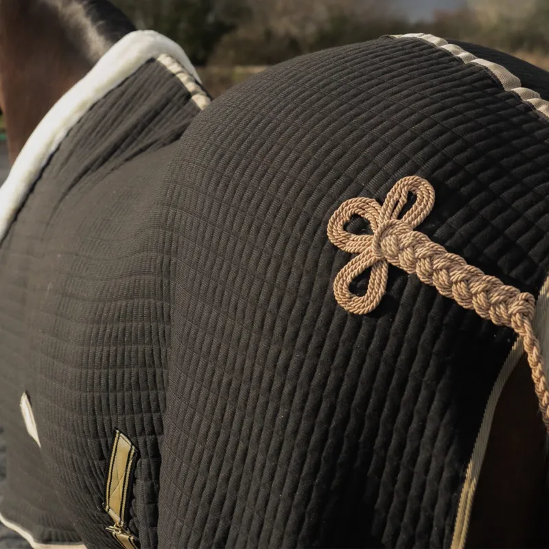 Cameo Core Collection Show Rug - Black-1