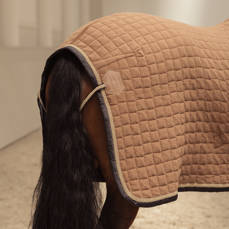 Eskadron Acrylic Quilted Sweat Rug Heritage AW24 - Almond-2