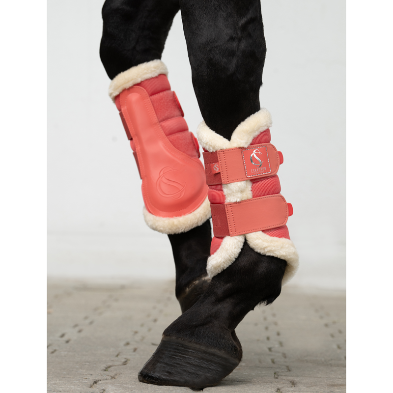 Eskadron Mesh Faux Fur Tendon Boots Classic Sports SS25 - Coral Blossom-1