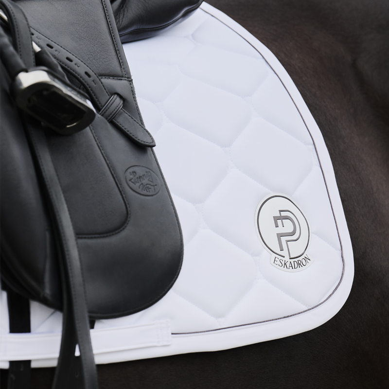 Eskadron Softshell Emblem Saddlecloth Platinum AW24 - White-1