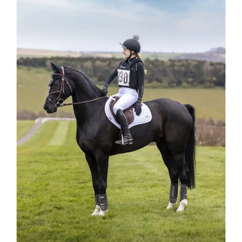 LeMieux Self-Cool Close Contact Square Arctic - White-2