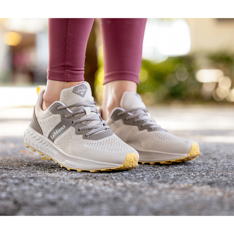 LeMieux Trax-Lite Trainer - Pecan-9
