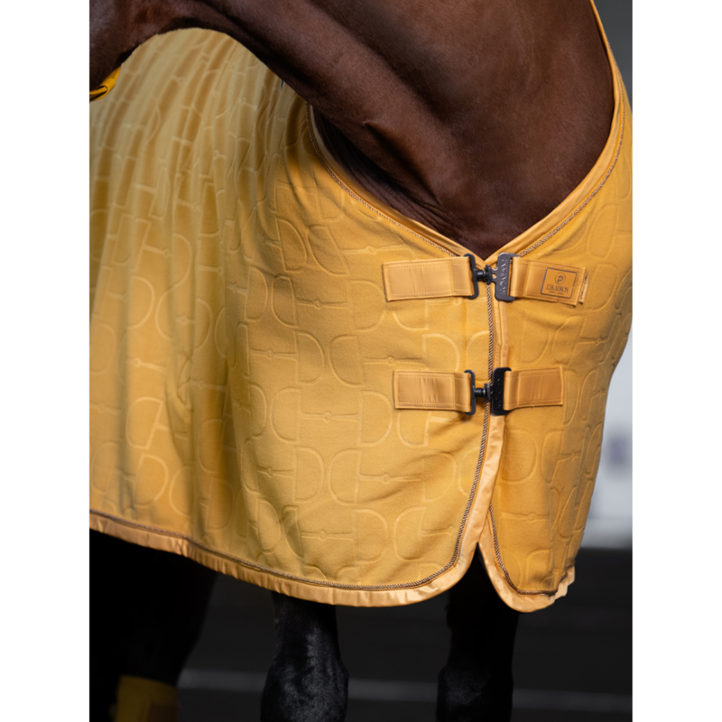 Eskadron Fleece Stamp Bit Sweat Rug Platinum SS25 - Golden Yellow-1