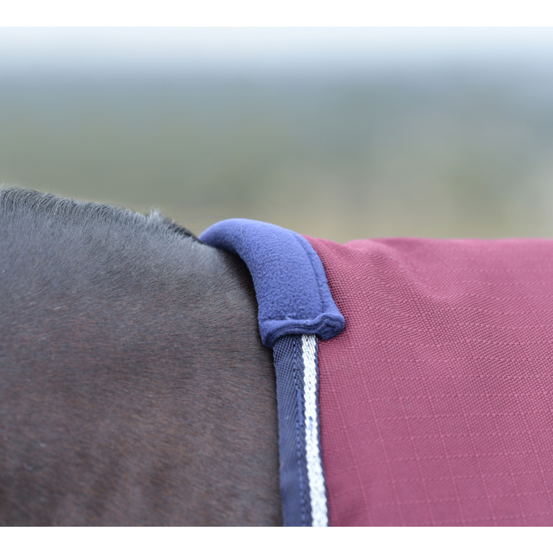 WeatherBeeta ComfiTec Essential Turnout 220g Rug - Burgundy/Navy-3