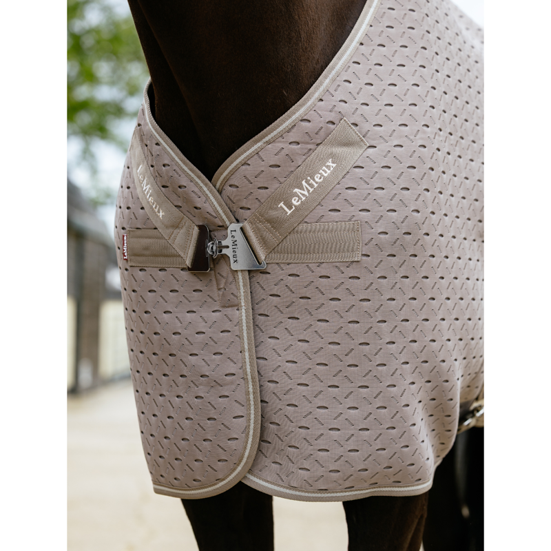 LeMieux Kudos 3D Mesh Travel Rug - Pecan-2