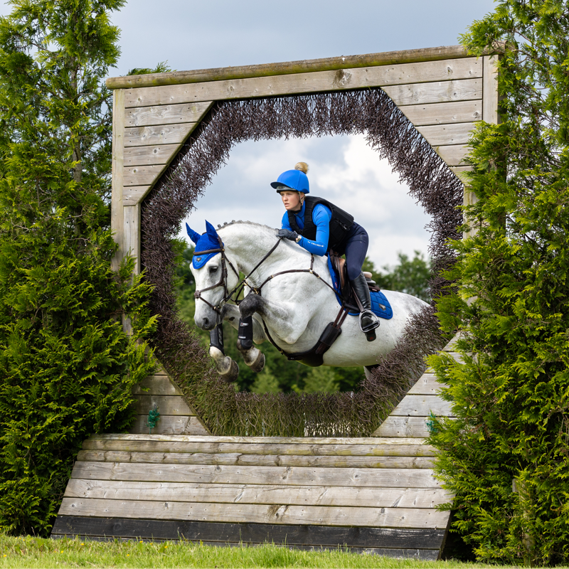 LeMieux Loire Close Contact Square - Bennetton Blue-5