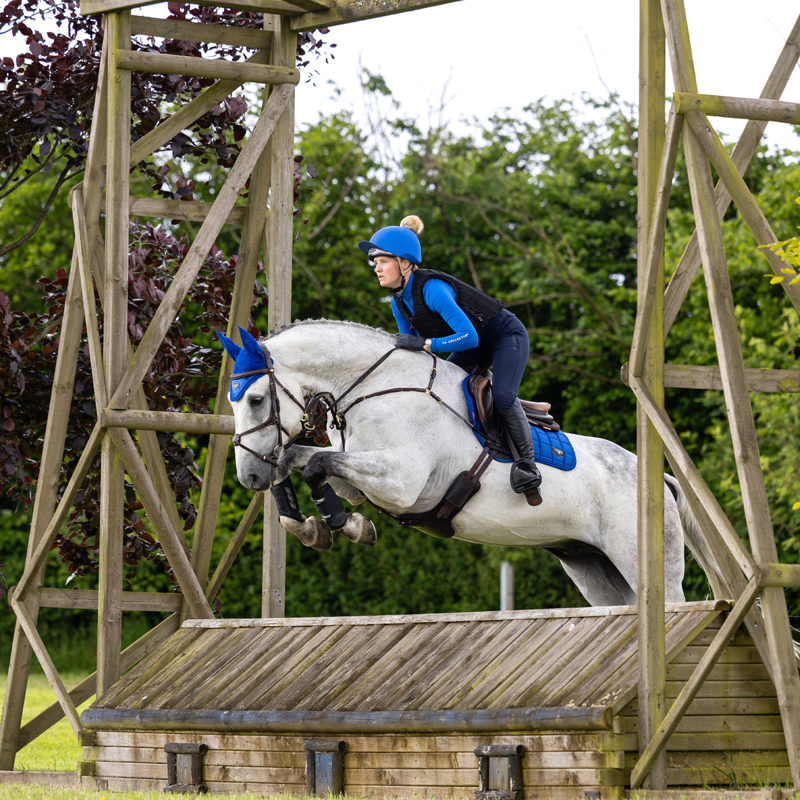 LeMieux Loire Close Contact Square - Bennetton Blue-6