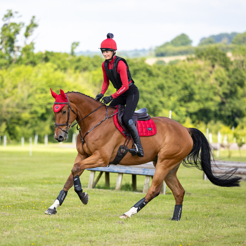 LeMieux Loire Close Contact Square - Chilli-4