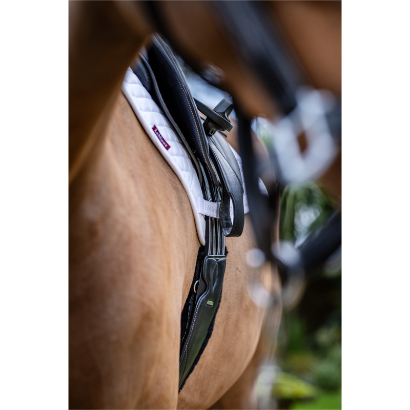 LeMieux Arika Simuwool Contoured Long Stud Girth - Black-6