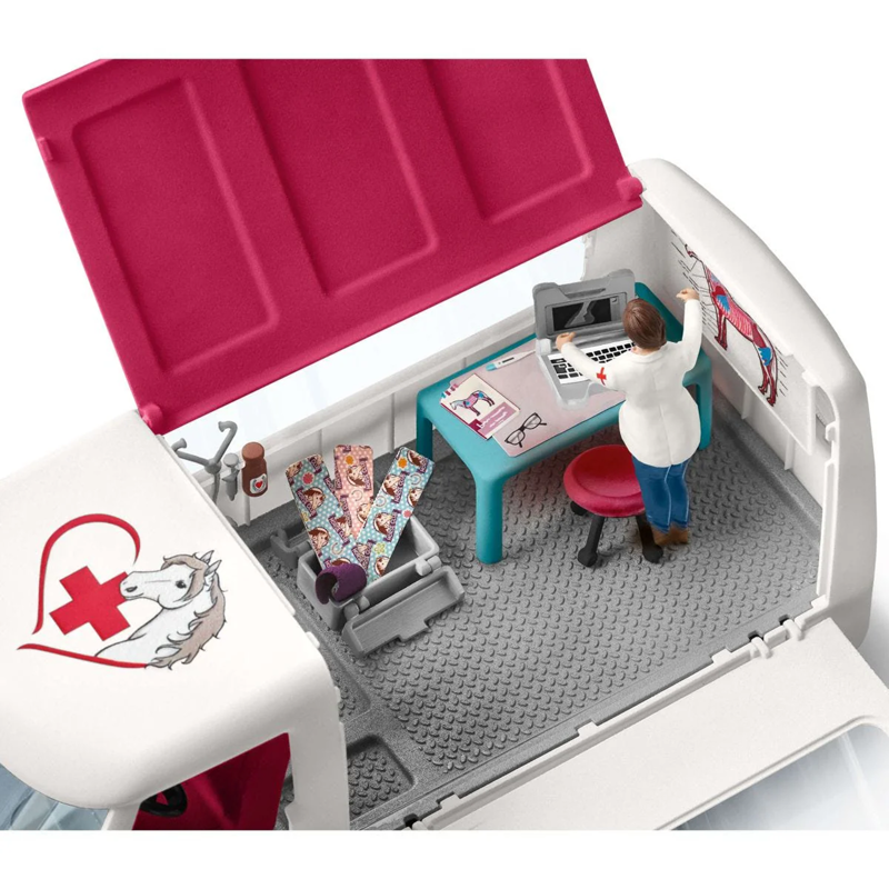 Schleich Vet Visit At The Stable-5