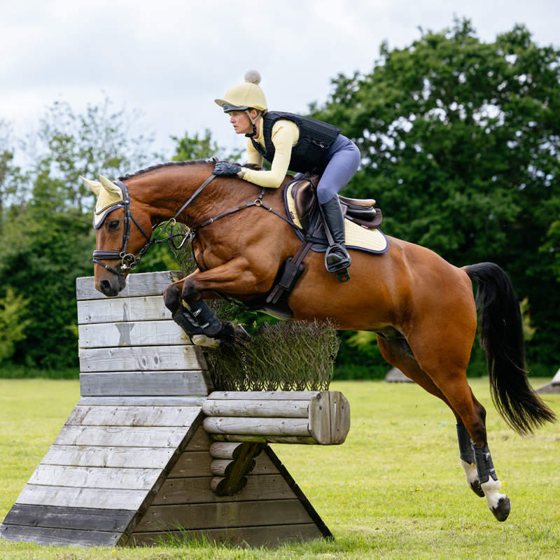 LeMieux Suede Close Contact Square - Mimosa-11