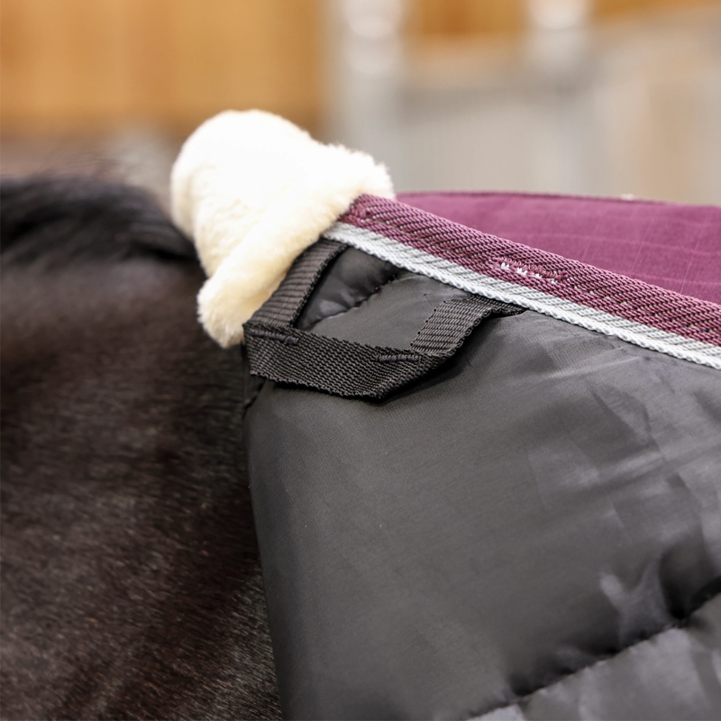 Shires Tempest Original 300 Stable Rug - Burgundy-6