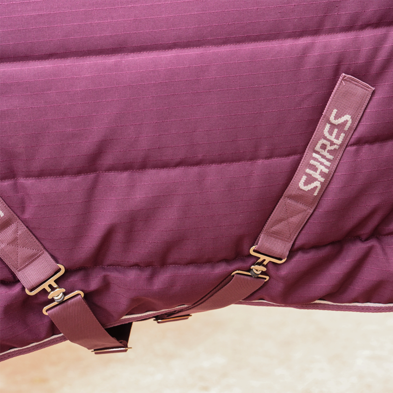 Shires Tempest Original 300 Stable Rug - Burgundy-3
