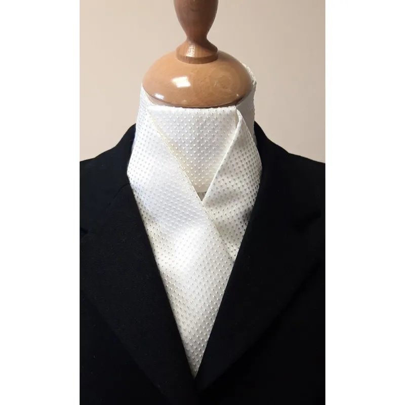 ShowQuest Ready Tied Vintage Stock - Devises Ivory