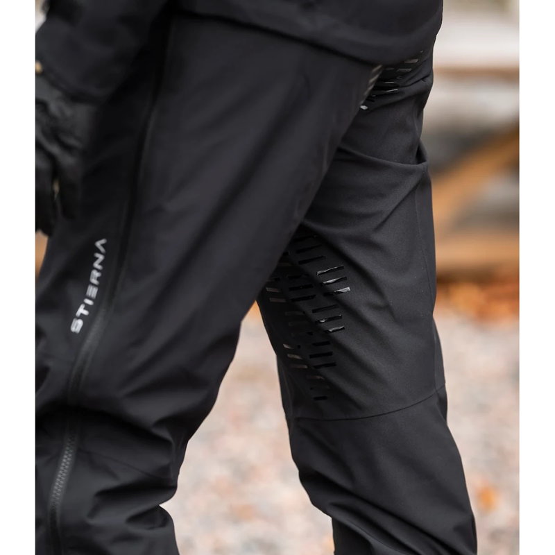 Stierna Rain Pants Short - Black-5