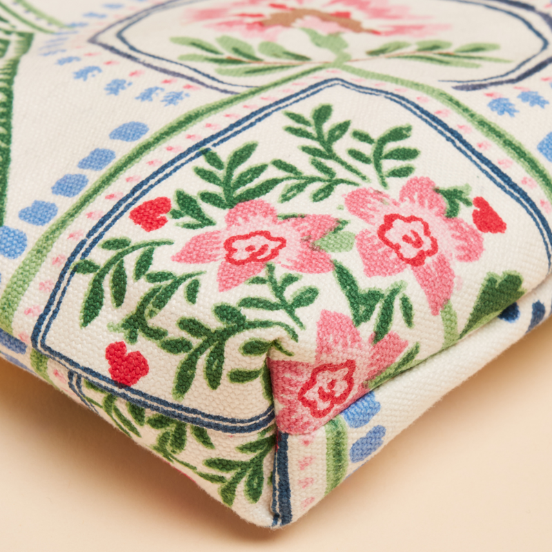 Joules Carrywell Zip Pouch - Mosaic Floral-5